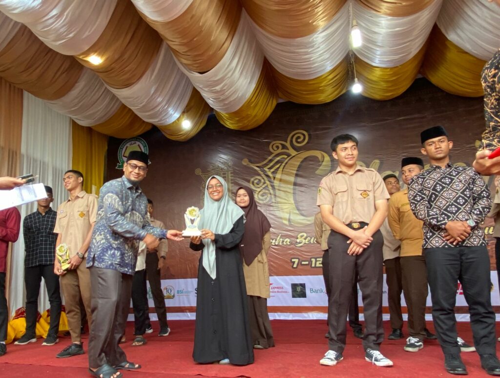 Mas Ulumul Quran Juara Umum Tingkat Ma Sma Pada Pergelaran Classic